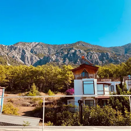 Bed & Breakfast Gelidonya 3*