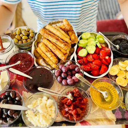 ベッド・アンド・ブレックファスト Gelidonya