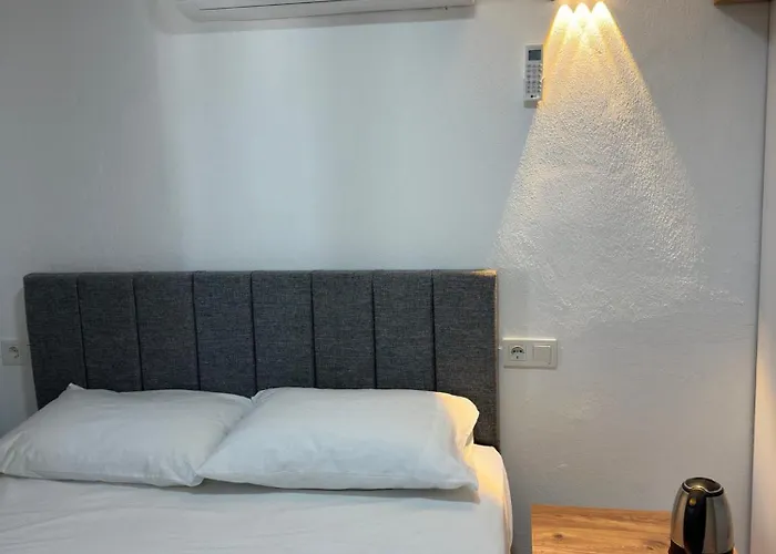 Gelidonya Couette-café